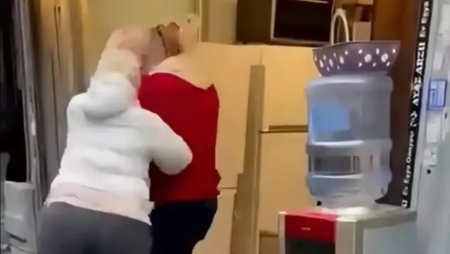 Şişli'de 'Bozuk Mal' Kavgası: Öfkeli Müşteri Spotçuya Yumruk Attı