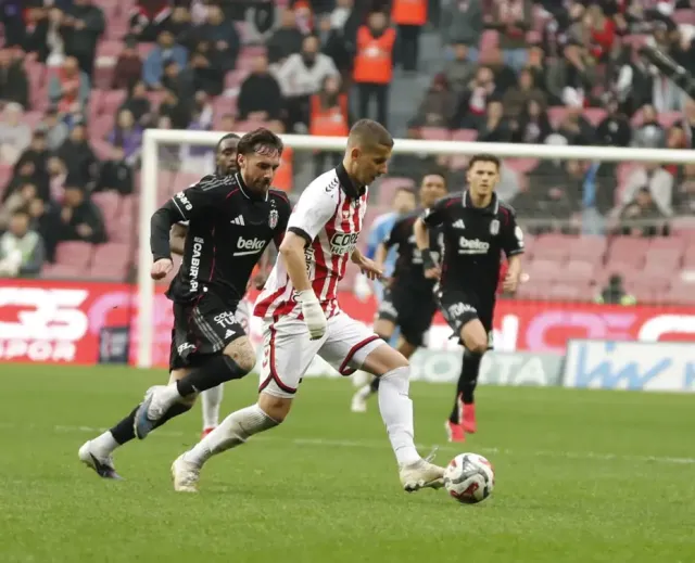 Beşiktaş Samsunspor Deplasmanında Yara Aldı: 2-1