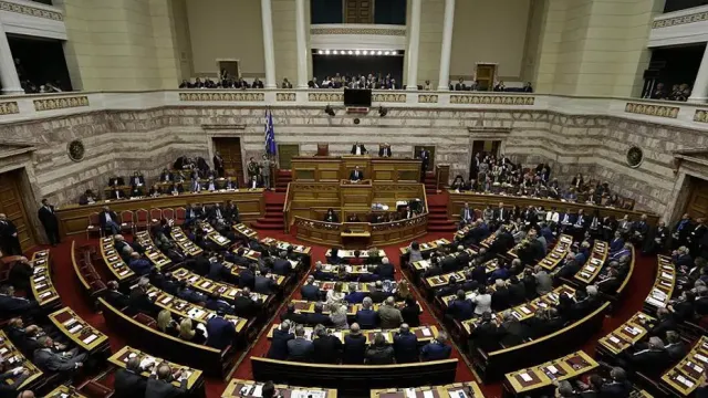 Yunanistan'da Yolsuzluk Depremi: 13 Milletvekilinin Dokunulmazlığı Kaldırıldı