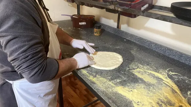 Yazılımcılığı Bırakıp Merdaneyi Ele Aldı: Bayburt'ta Pizza Başarısı