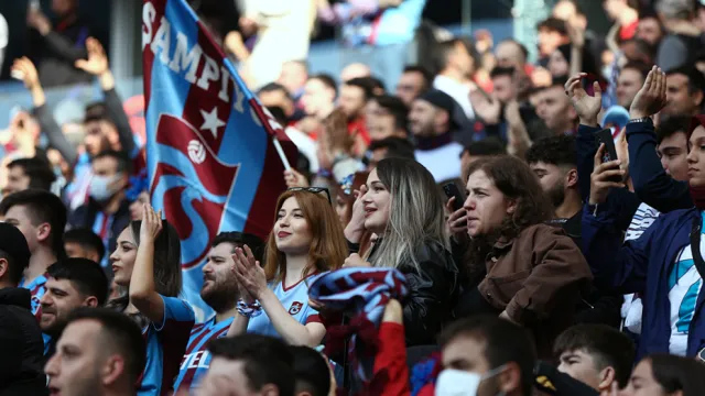 Trabzonspor'da Yeni Sezon Kararı: Bilet Fiyatları Sabitlendi