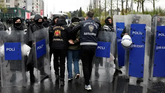 İstanbul'da 1 Mayıs Gözaltıları Sonrası Gelişme: 580 Kişi Serbest Bırakıldı