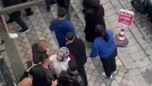 Sultangazi'de Ailelerin Karıştığı Sokak Kavgası: Silahlar Çekildi