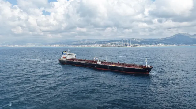 İran Tankeri ABD Ablukasını Aştı: 220 Milyon Dolarlık Petrol Asya'ya Ulaştı
