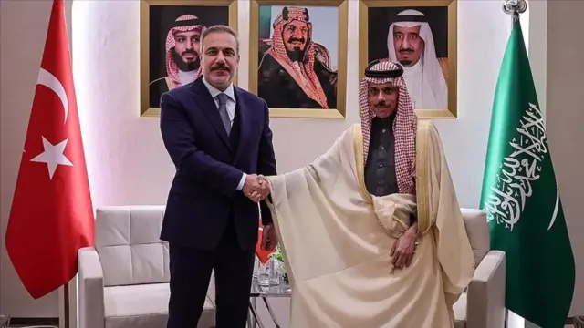 Suudi Arabistan Vizesi Kalkıyor mu? İki Ülke Arasında Tarihi Karar