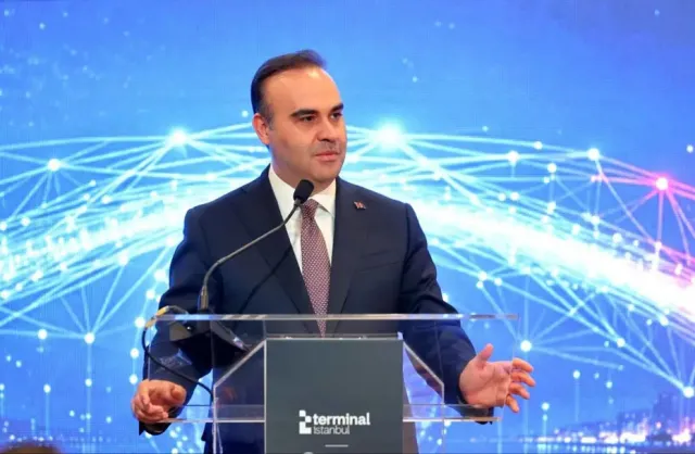 Bakan Kacır: Türk Sanayisi Büyük Bir Dönüşümle 250 Milyar Dolar Katma Değere Ulaştı