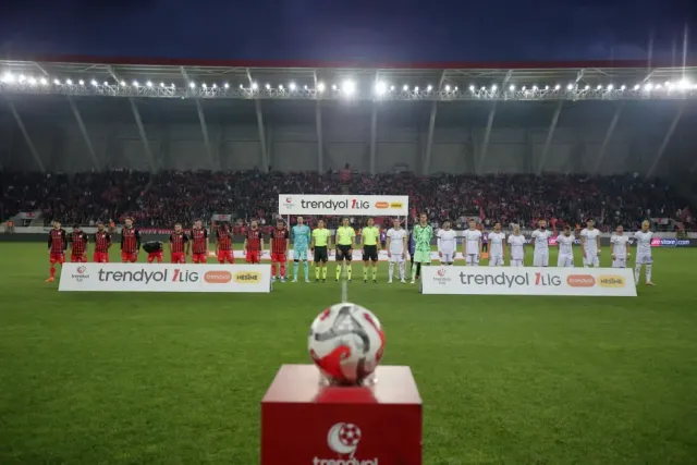 Bodrum FK Takım Otobüsüne Çirkin Saldırı: Yarı Final Öncesi Büyük Şok