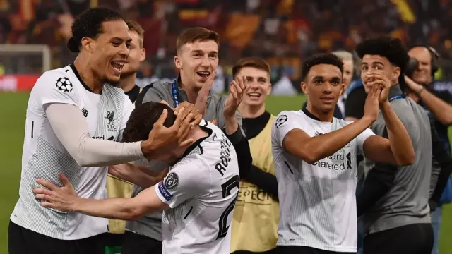 Fenerbahçe'de Transfer Bombası: Liverpool'un Yıldızı Andrew Robertson ile Temas