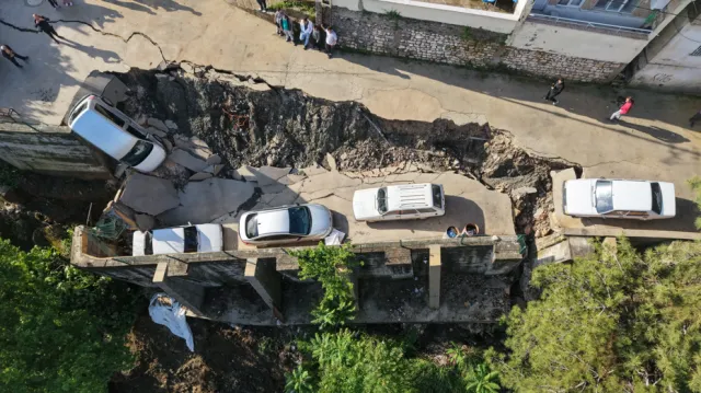 Hatay'da Felaket: Şiddetli Sağanakta 3 Can Kaybı, 2 Kişi Aranıyor