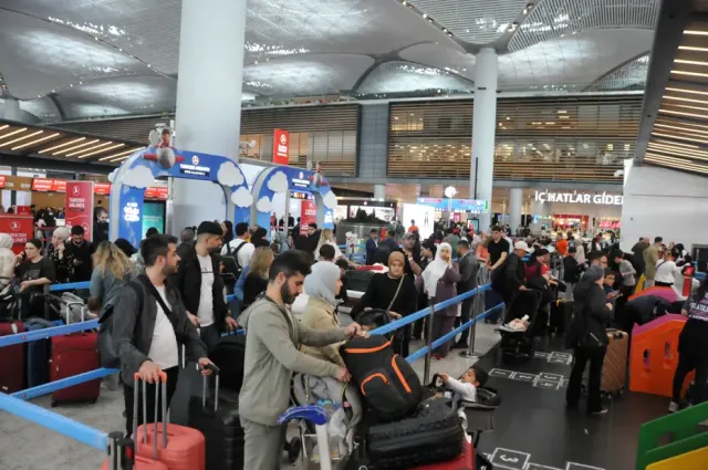Kurban Bayramı Tatili Öncesi Havalimanlarında Büyük Hareketlilik