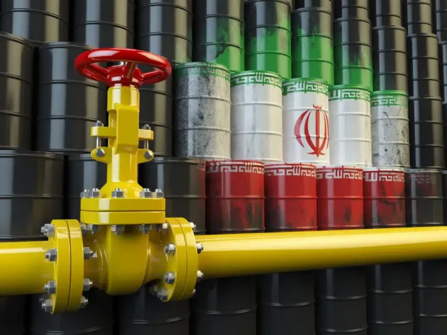 Petrol Fiyatlarında Düşüş Sürüyor: ABD ve İran Arasındaki Gerilim Piyasaları Etkiliyor