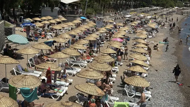 Bodrum'da Bayram Coşkusu: 150 Bin Araçlık Büyük Hareketlilik