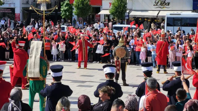 İstanbul'un Fethinin 573. Yıl Dönümü: Tarihi Zafer Görkemli Etkinliklerle Kutlanıyor