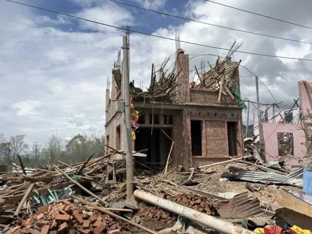 Myanmar'da Şiddetli Patlama: Can Kaybı 55'e Yükseldi