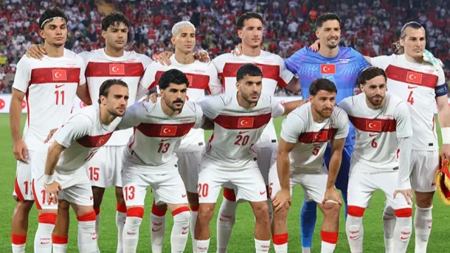 A Milli Takım'da Şok Sakatlık: Eren Elmalı Hastaneye Kaldırıldı