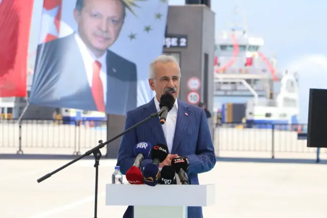 Ulaştırma Bakanı Uraloğlu Duyurdu: İstanbul-Çanakkale Arası 2 Saate İniyor