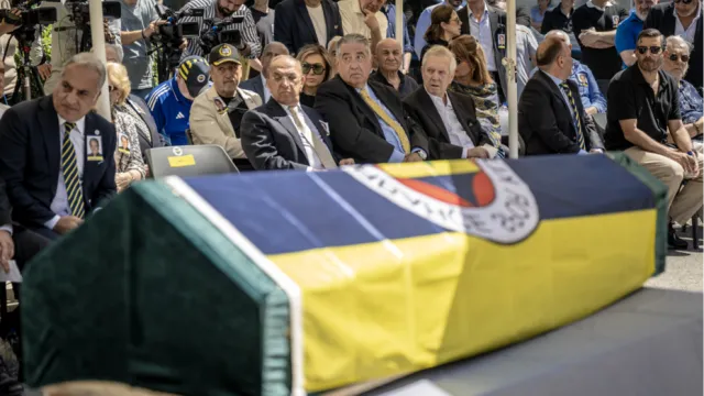 Fenerbahçe'de Hüzünlü Veda: Derviş Köksal Özbek Son Yolculuğuna Uğurlanıyor