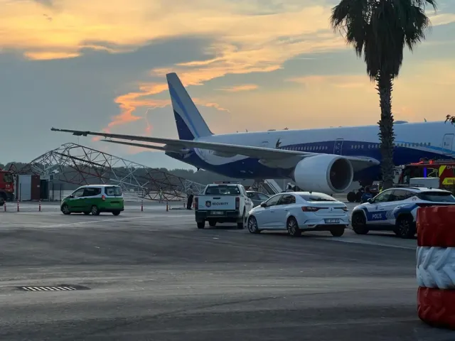Antalya Havalimanı'nda THY Uçağı Kaza Yaptı: 1 Yaralı