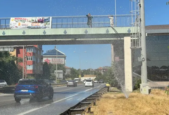 İstanbul Şile Otoyolu'nda Su Borusu Patladı: Trafik Felç Oldu