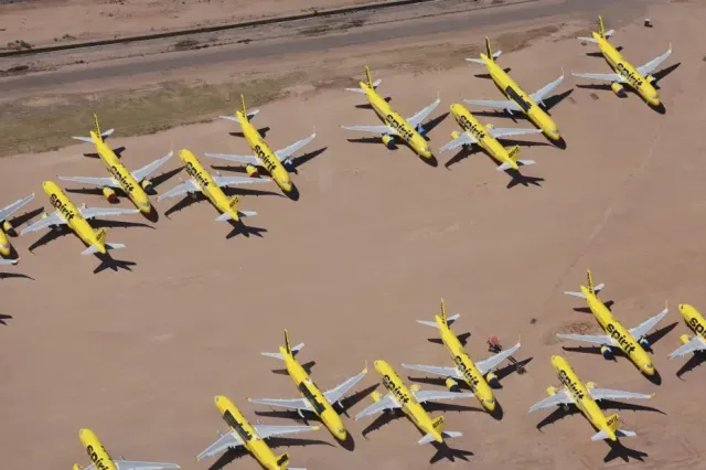 İflas Eden Spirit Airlines'ın Devrim Yaratan Uçakları Arizona Çölüne Terk Edildi