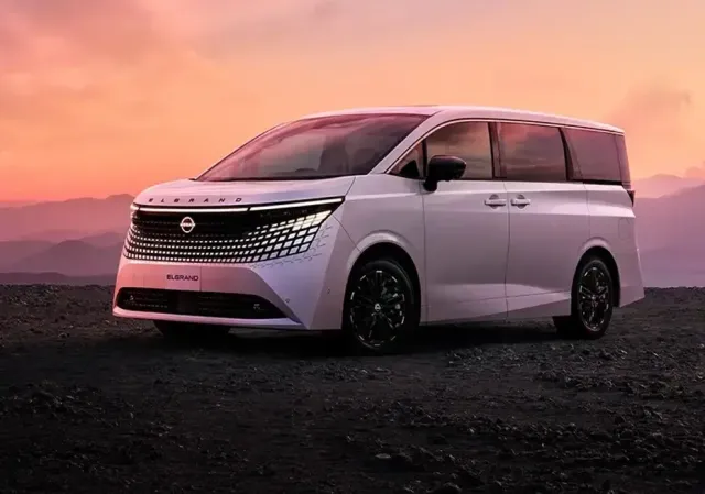 Nissan Elgrand Yenilendi: 16 Yıl Sonra Gelen Lüks Minivan Devrimi
