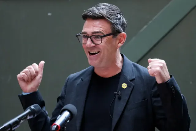 Kuzeyin Kralı Andy Burnham İngiltere İşçi Partisi Liderliğine Seçildi
