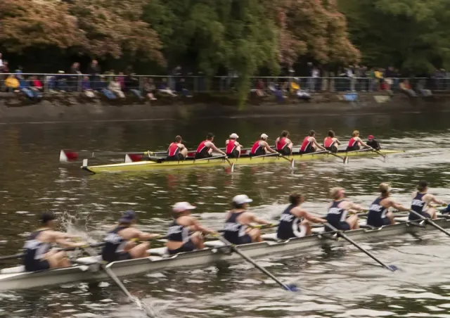 Cambridge Üniversitesinde Tarihi Değişim: 200 Yıllık Gelenek Kadın Sporcuyla Yıkıldı