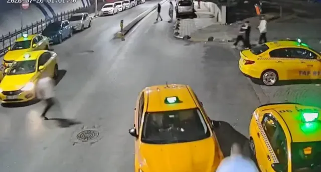 İstanbul'da Tehlikeli Anlar: El Freni Unutulan Taksi Paniği