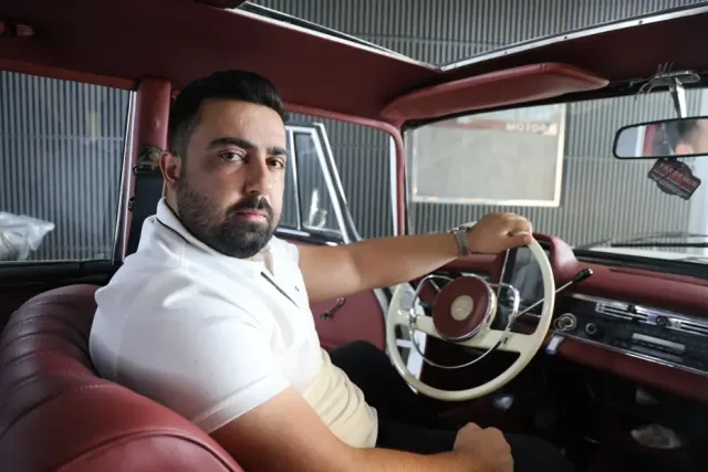 Elazığ'da Tek Olan 1967 Model Klasik Aracına Gözü Gibi Bakıyor