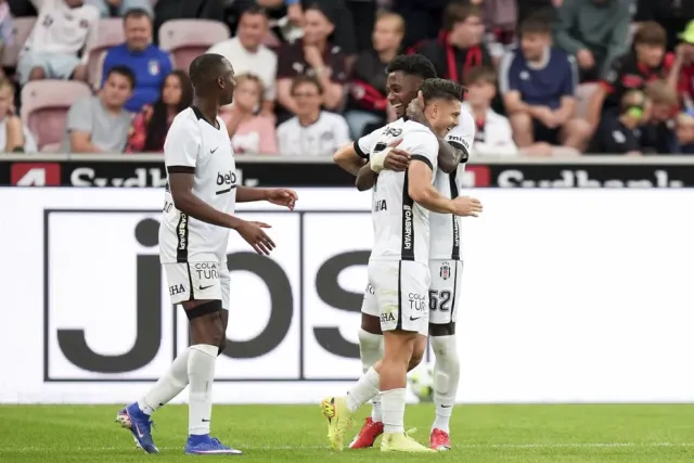 Beşiktaş, Danimarka'da Midtjylland'ı Geçerek UEFA Avrupa Ligi'nde Üst Tura Yükseldi