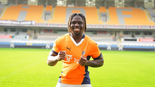 Erzurumspor FK'dan Transfer Atağı: Festy Ebosele İle Prensipte Anlaşma Sağlandı