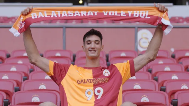 Galatasaray'dan Sezonun Bombası: Efe Mandıracı İmzayı Attı