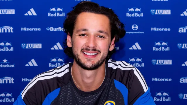 Leeds United'dan Tarihi Kaleci Transferi: Rekor Kırılarak Resmiyet Kazandı