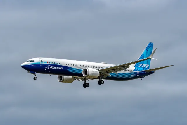 Uçak Yolcularını Korkutan Kontrol: Boeing 737 MAX Uçaklarında Çatlak İncelemesi