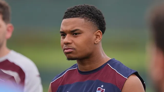 Trabzonspor'un Yeni Transferi Noah Saviolo Jübile Maçında Sakatlandı