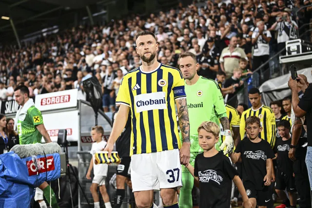 UEFA Şampiyonlar Ligi'nde 3. Eleme Turu Sona Erdi: Fenerbahçe Play-Off Turunda