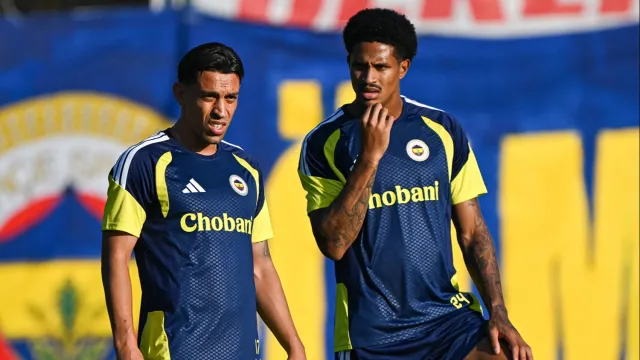 Jayden Oosterwolde'den Fenerbahçe Taraftarını Sevindiren Karar