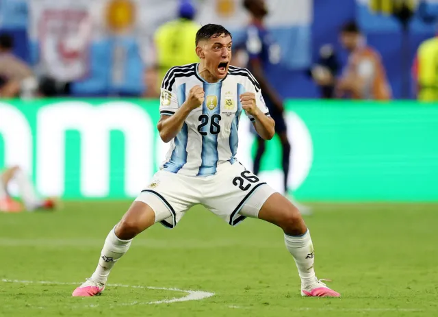 Atletico Madrid'den Roma'ya Bomba Transfer: 4 Yıllık İmza Attı