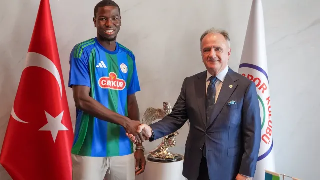 Çaykur Rizespor'dan Orta Saha Takviyesi: Moussa Diakite Resmen Renklerine Bağlandı