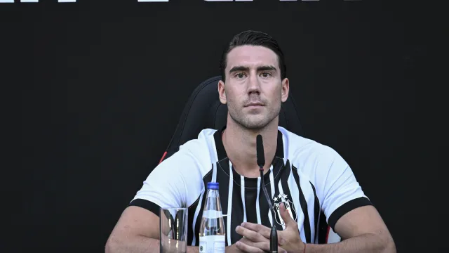 Dusan Vlahovic Beşiktaş'a İmzayı Atış Sürecini ve Vincenzo Italiano ile Görüşmesini Anlattı