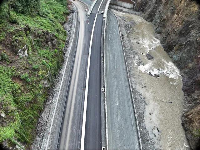 1 Saatlik Yol 35 Dakikaya Düşecek: Ayder Yolu Ulaşıma Açılıyor