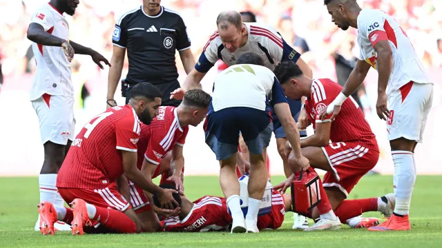Bayern Munih'in Yildizi Jamal Musiala Sahada Bayildi