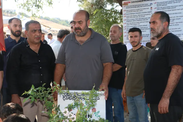 Narin Cinayetinde İkinci Yıl: Mezarı Başında Duygusal Anma