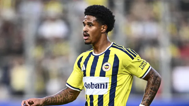 Roma'dan Oosterwolde İçin Yeni Talep! Fenerbahçe'nin Kararı Bekleniyor