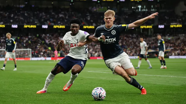 Tottenham'a Evinde Şok Darbe: Premier Lig'de Kötü Gidişat Devam Ediyor