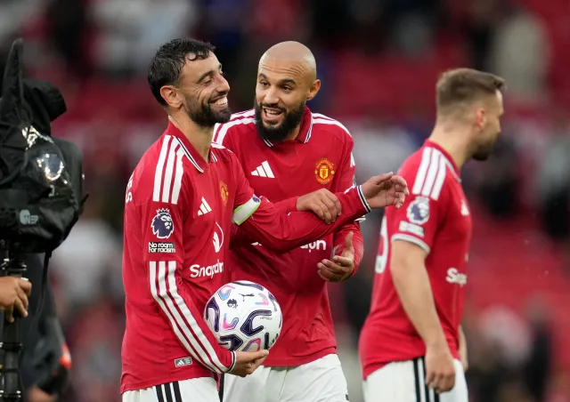 Bruno Fernandes Hat-Trick Yaptı Old Trafford'da Manchester United Fark Atarak İlk Galibiyetini Aldı