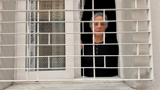 Adana'da Yürek Burkan Olay: Kanser Hastası Annesinin Maaşını Çekip Kaçtı