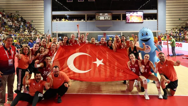 Kadın Milli Voleybol Takımı Set Vermeden Şampiyon Oldu