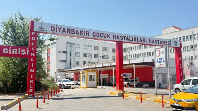 Diyarbakır'da Kuduz Tedavisi Gören 3 Yaşındaki Çocuk Hayatını Kaybetti
