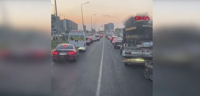 Diyarbakır’da Örnek Davranış: Sürücülerden İtfaiyeye Fermuar Yöntemiyle Yol